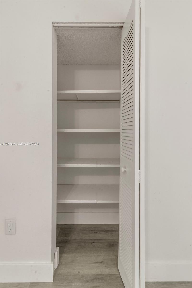 4855 NW 7th St #206-6 Miami, FL 33126