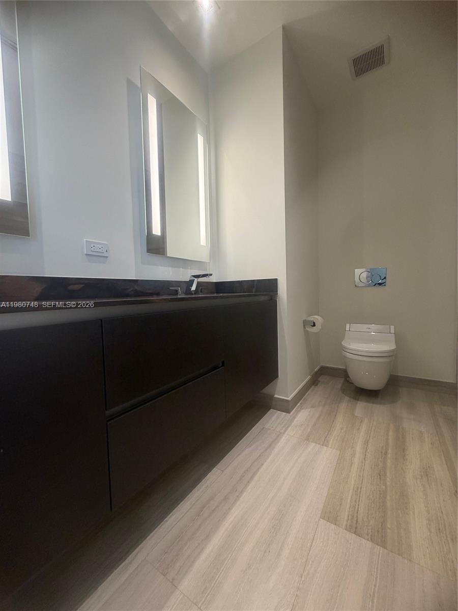 1451 Brickell Ave #4501 Miami, FL 33131