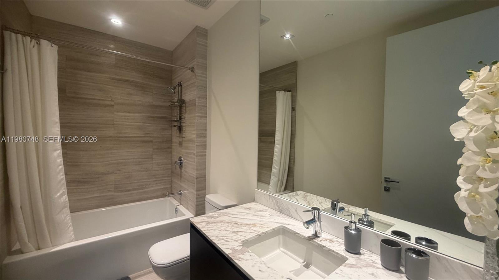 1451 Brickell Ave #4501 Miami, FL 33131