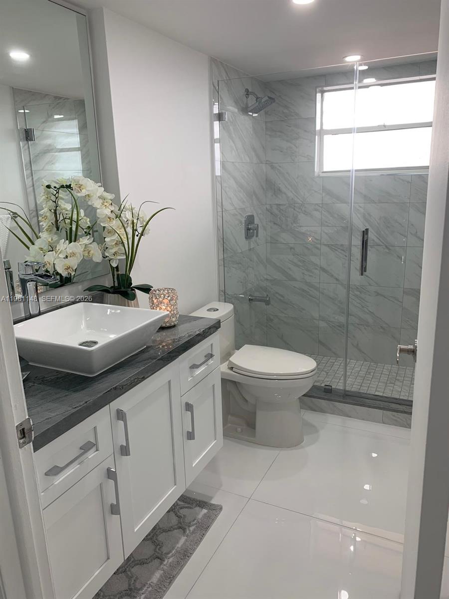 8101 Byron Ave #509 Miami Beach, FL 33141