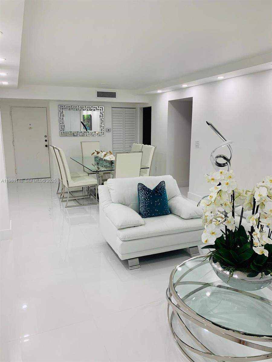 8101 Byron Ave #509 Miami Beach, FL 33141