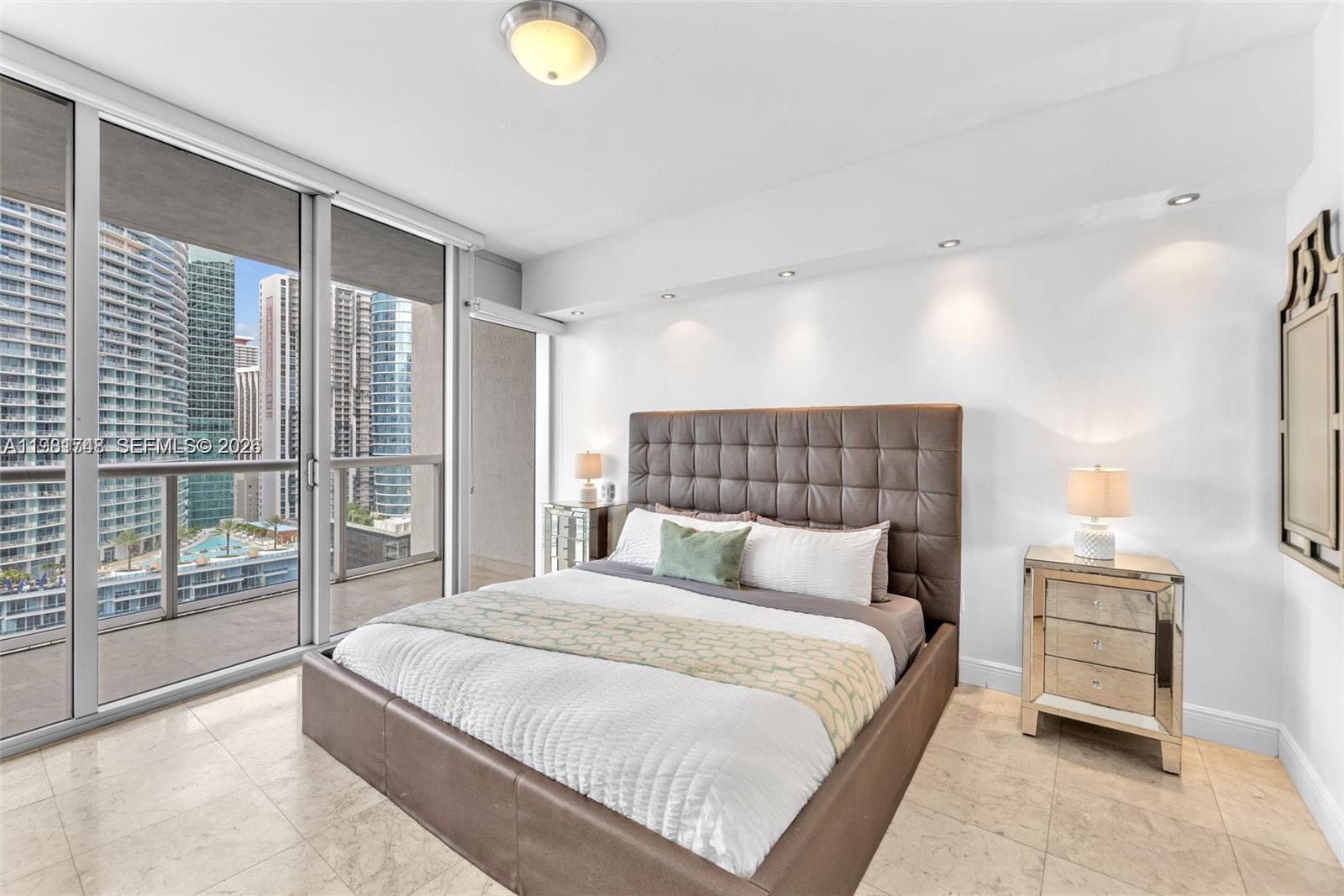 485 Brickell Ave #2503 Miami, FL 33131