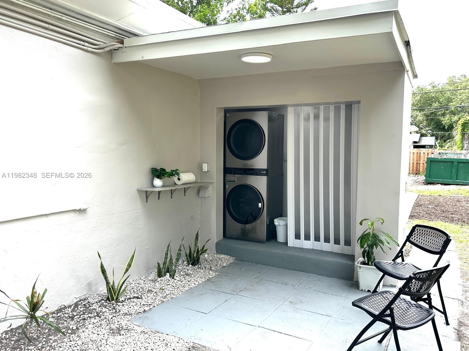 407 SE 14th Ct SE 14th Ct #3 Fort Lauderdale, FL 33316