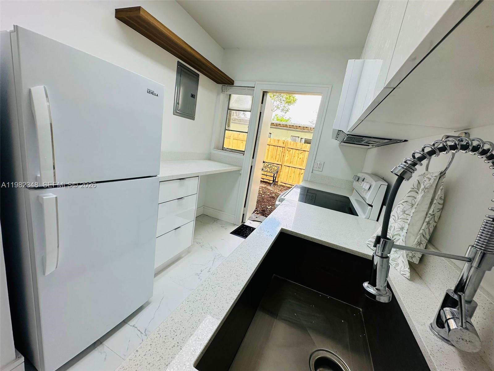 407 SE 14th Ct SE 14th Ct #3 Fort Lauderdale, FL 33316