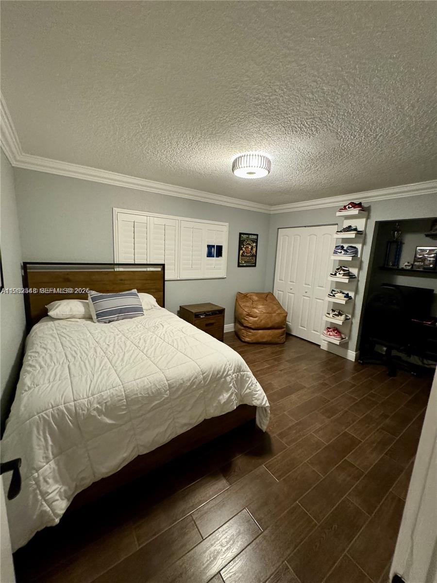 15101 Garvock Pl Miami Lakes, FL 33016