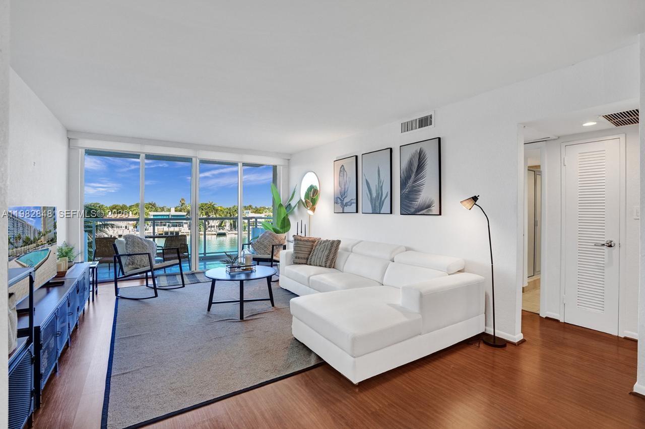 5600 Collins Ave #5R Miami Beach, FL 33140