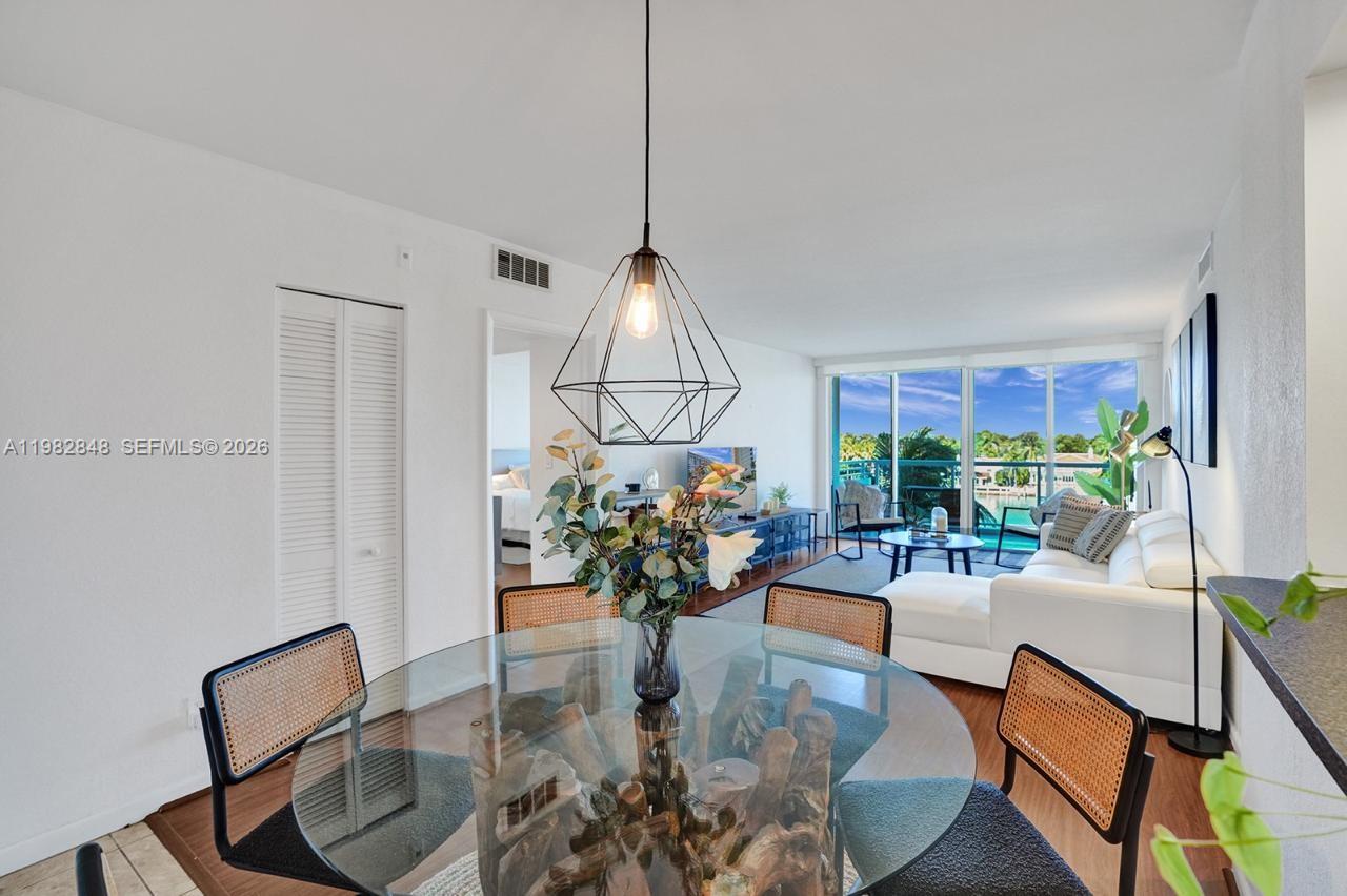 5600 Collins Ave #5R Miami Beach, FL 33140