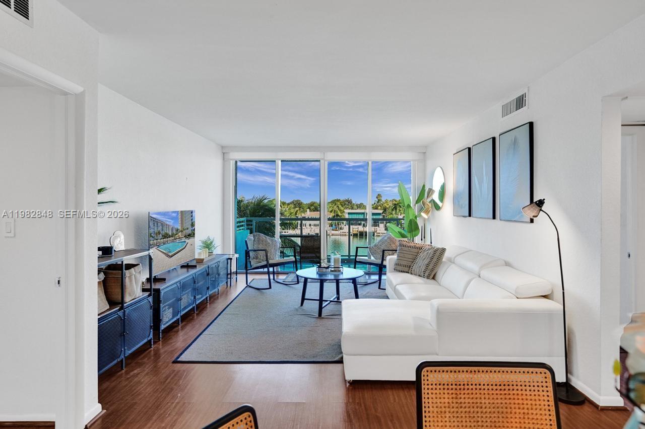 5600 Collins Ave #5R Miami Beach, FL 33140