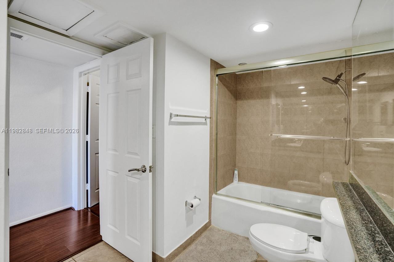 5600 Collins Ave #5R Miami Beach, FL 33140