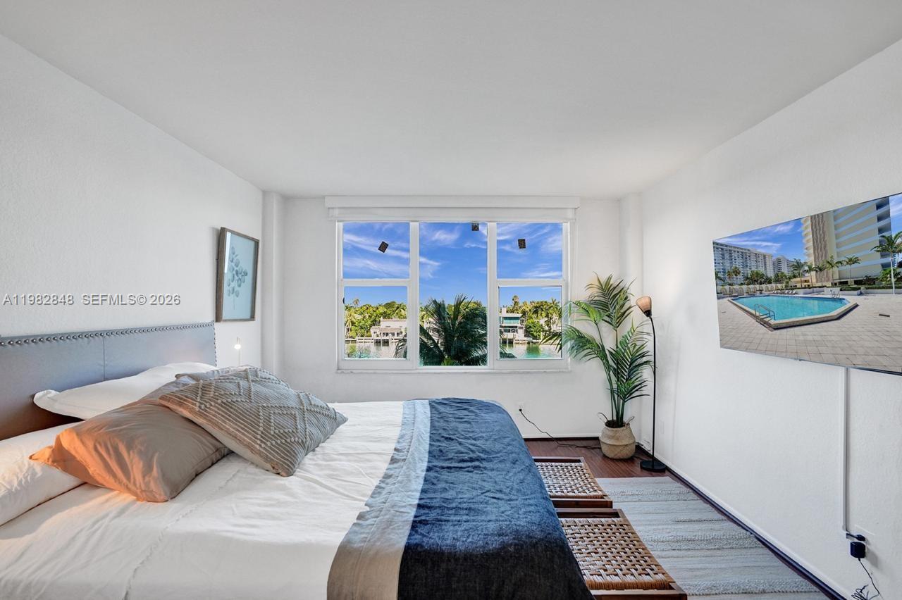 5600 Collins Ave #5R Miami Beach, FL 33140