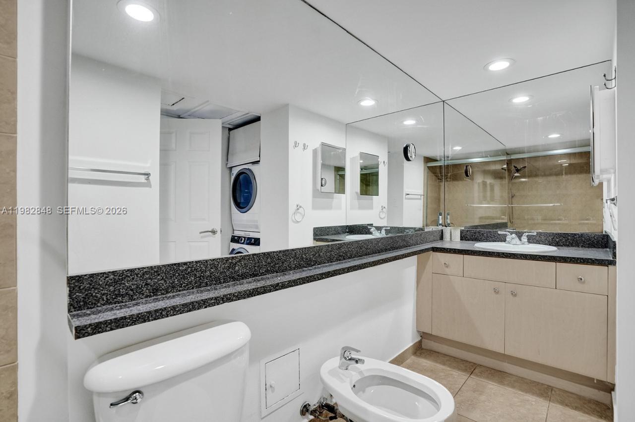 5600 Collins Ave #5R Miami Beach, FL 33140