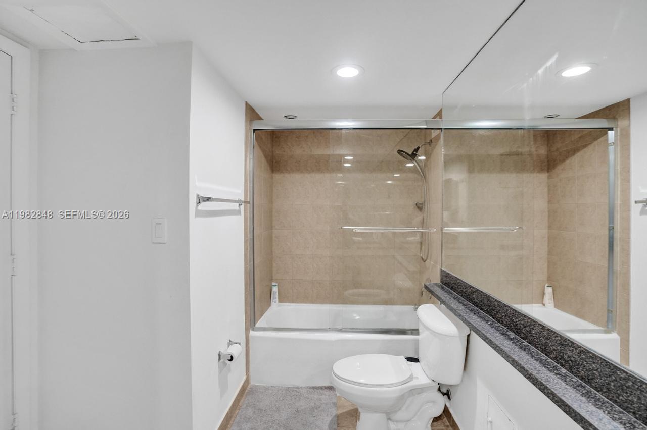 5600 Collins Ave #5R Miami Beach, FL 33140