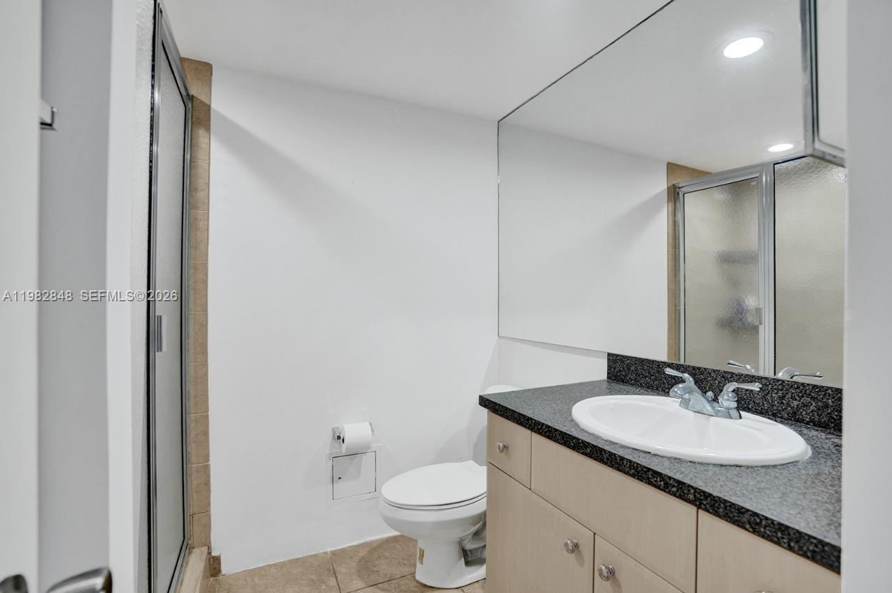 5600 Collins Ave #5R Miami Beach, FL 33140