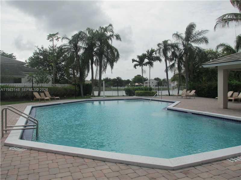 828 NW 99th Ave Plantation, FL 33324