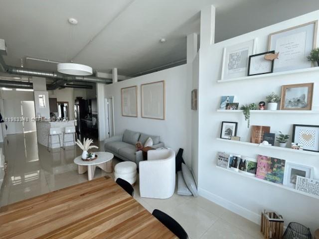 image Uptown Marina Lofts1