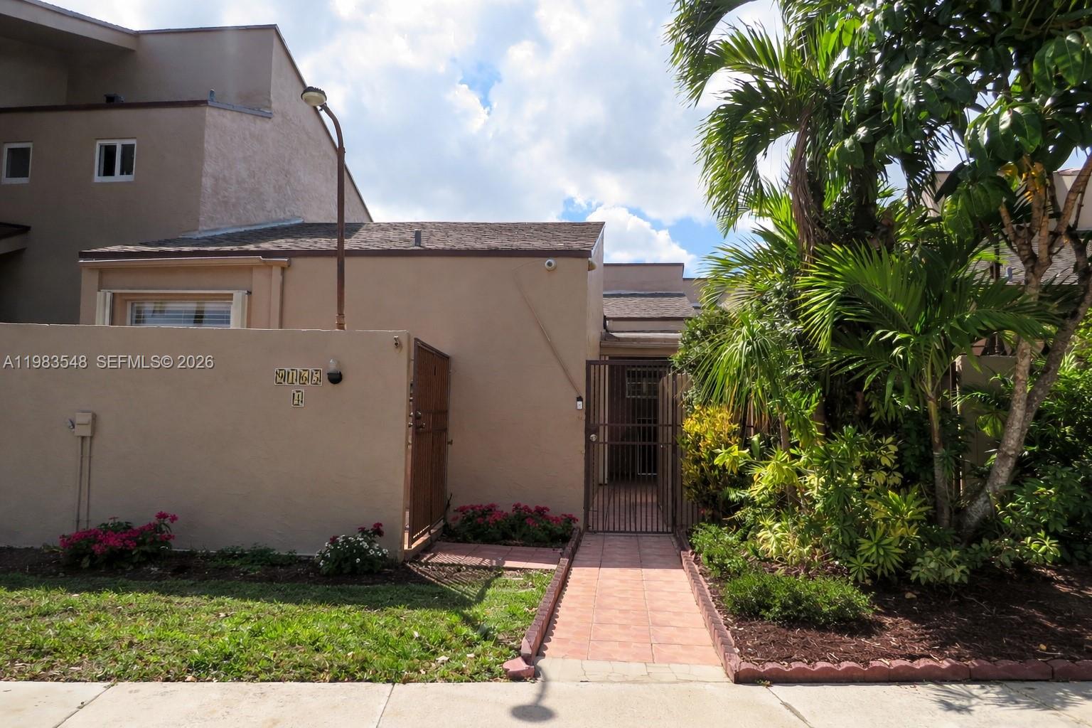 9165 Fontainebleau Blvd #4