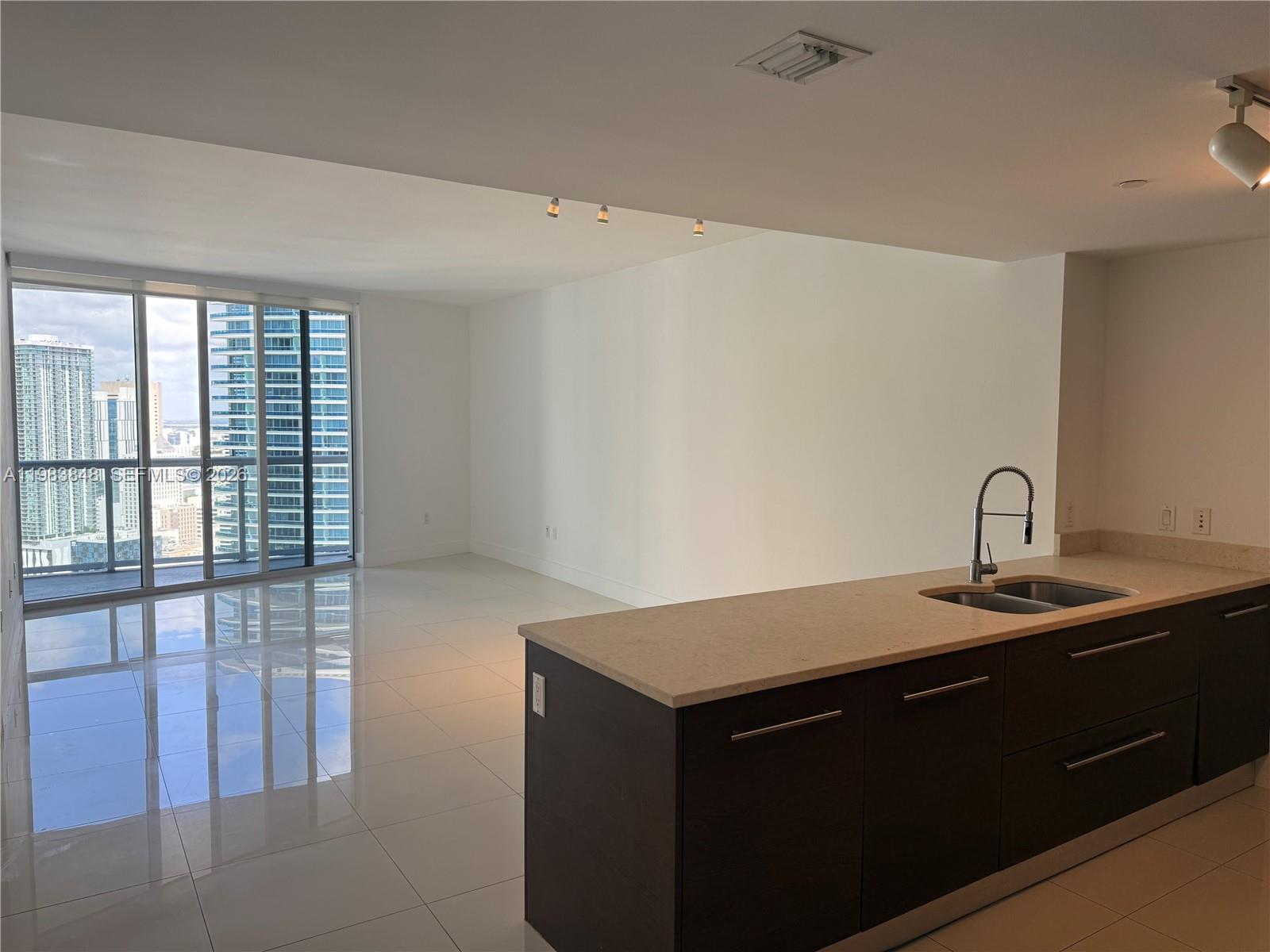 465 Brickell Ave #3906 Miami, FL 33131