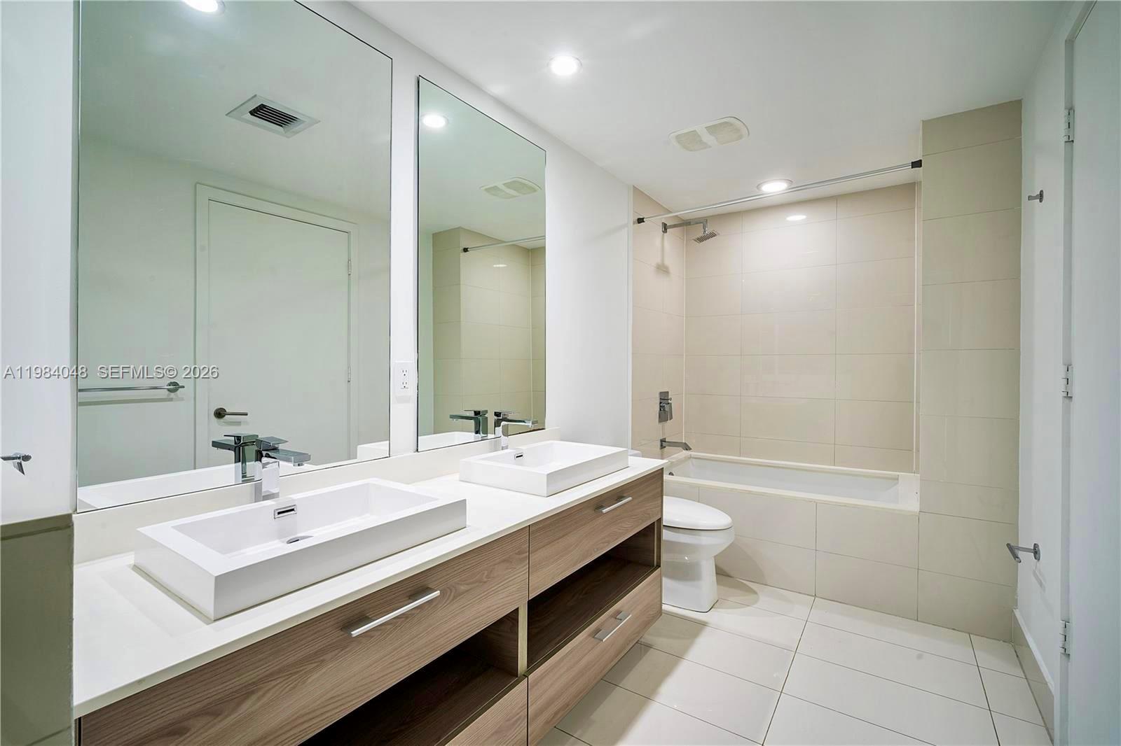 1300 S Miami Ave #1804 Miami, FL 33130