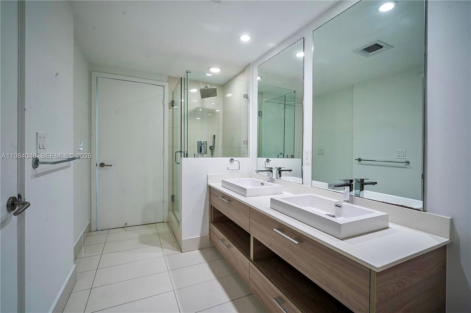 1300 S Miami Ave #1804 Miami, FL 33130