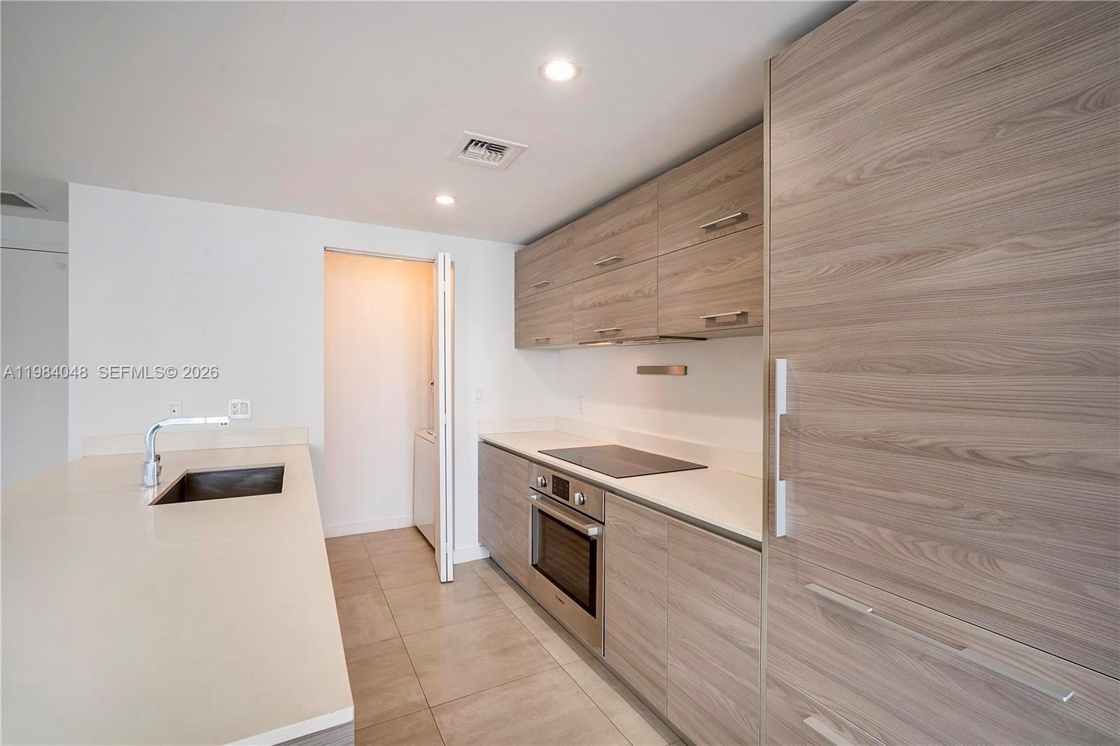 1300 S Miami Ave #1804 Miami, FL 33130