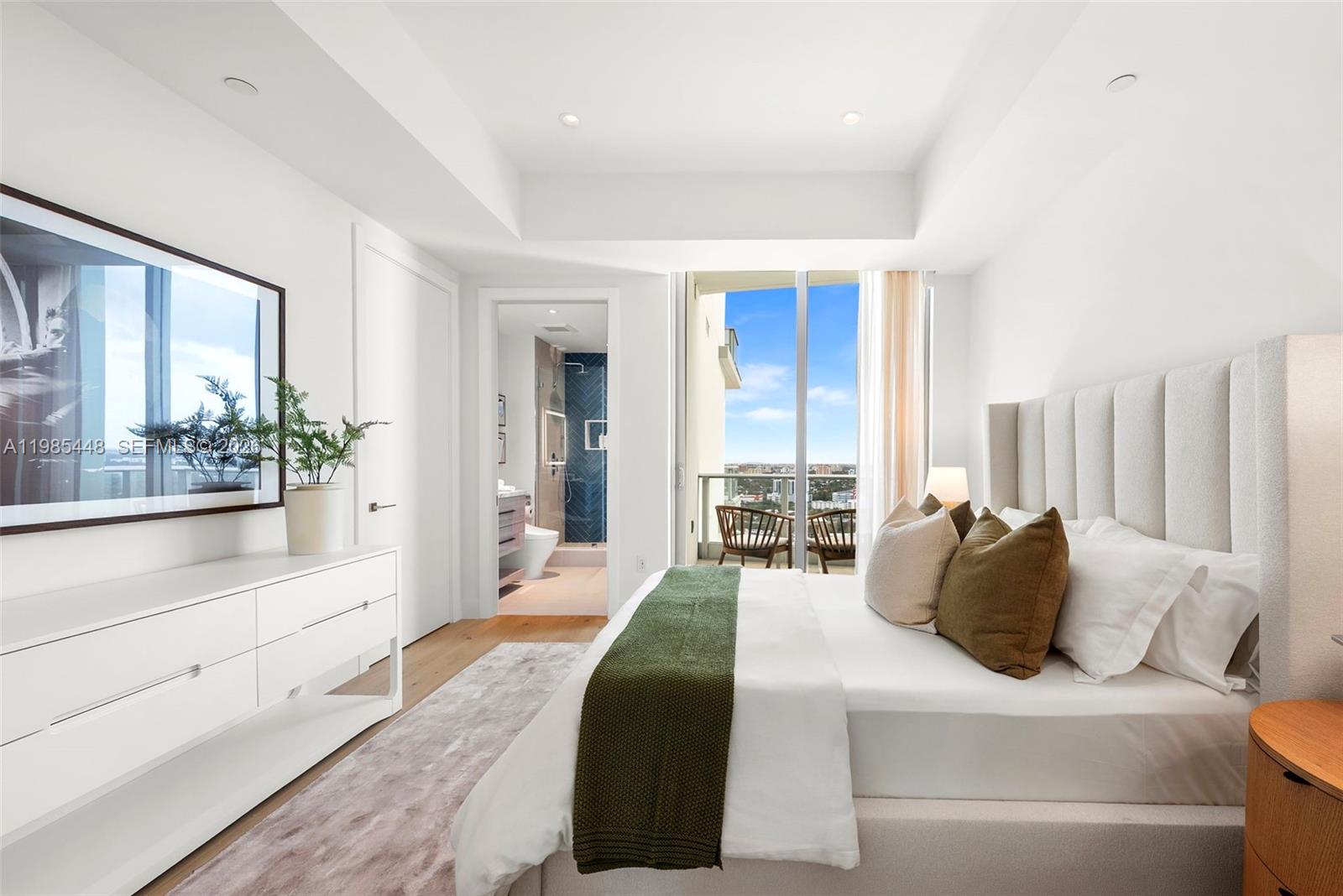 2627 S Bayshore Dr #2904 Miami, FL 33133