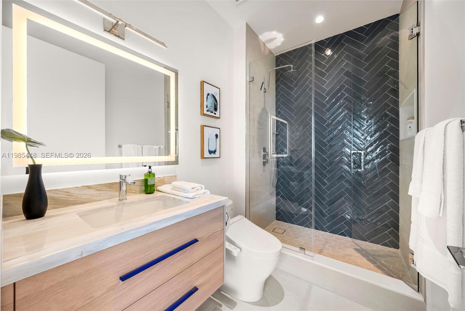 2627 S Bayshore Dr #2904 Miami, FL 33133