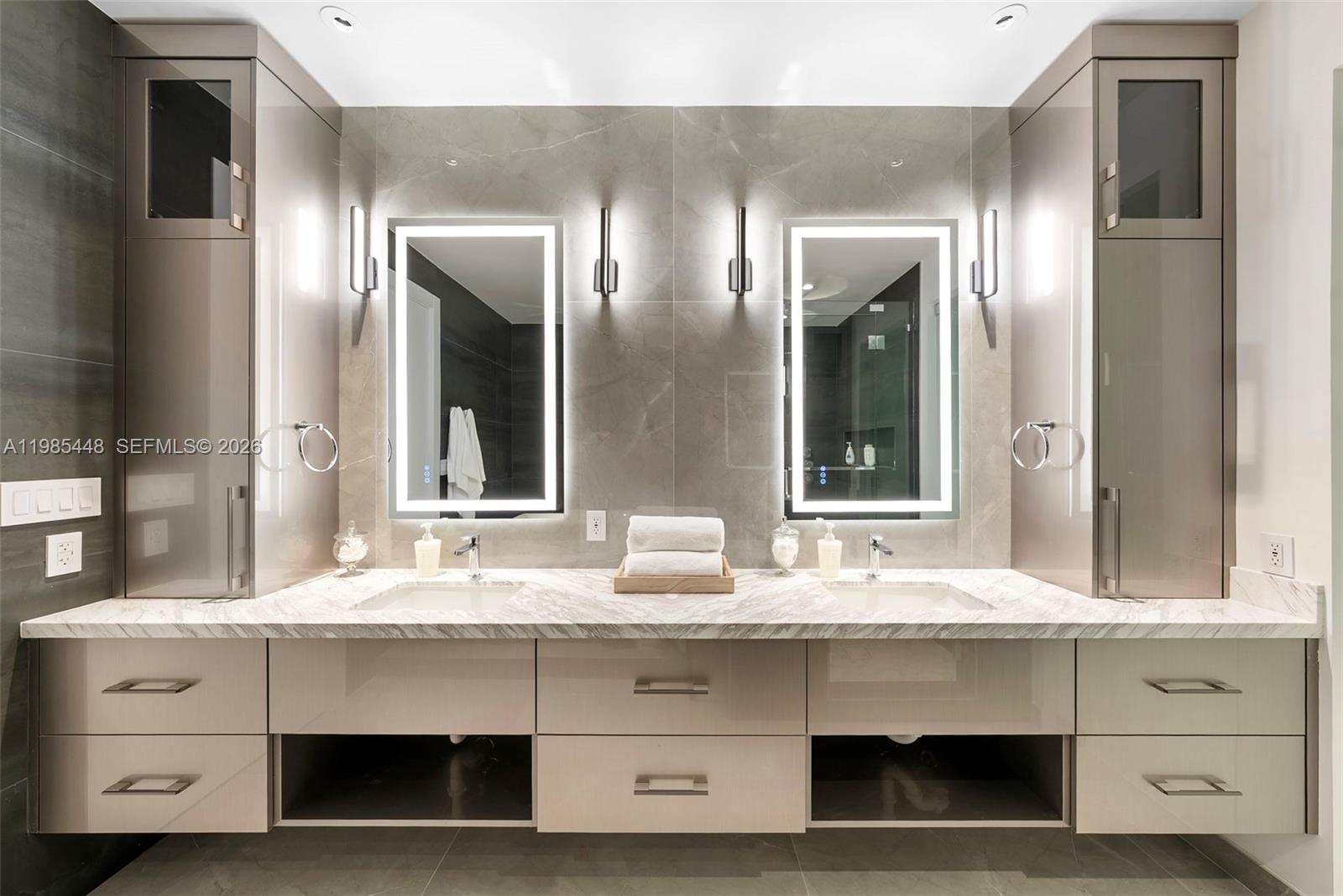 2627 S Bayshore Dr #2904 Miami, FL 33133