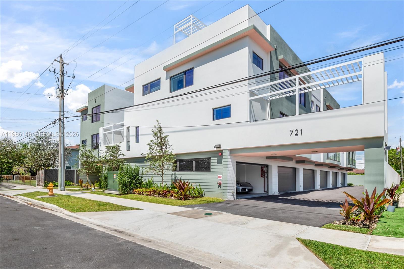 721 SW 11th St #A Miami, FL 33129