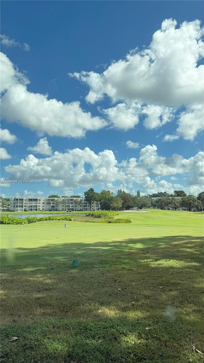 9461 Evergreen Pl #305 Davie, FL 33324