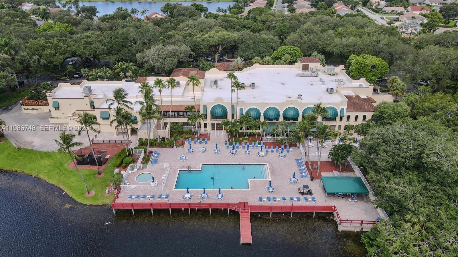 9461 Evergreen Pl #305 Davie, FL 33324