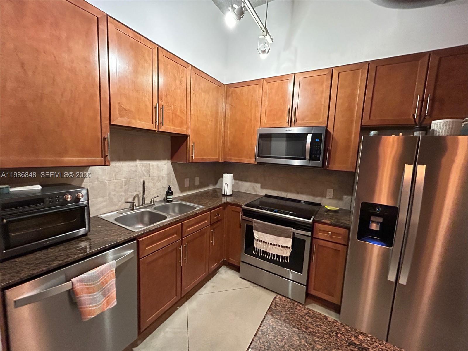 2001 Biscayne Blvd #2310 Miami, FL 33137