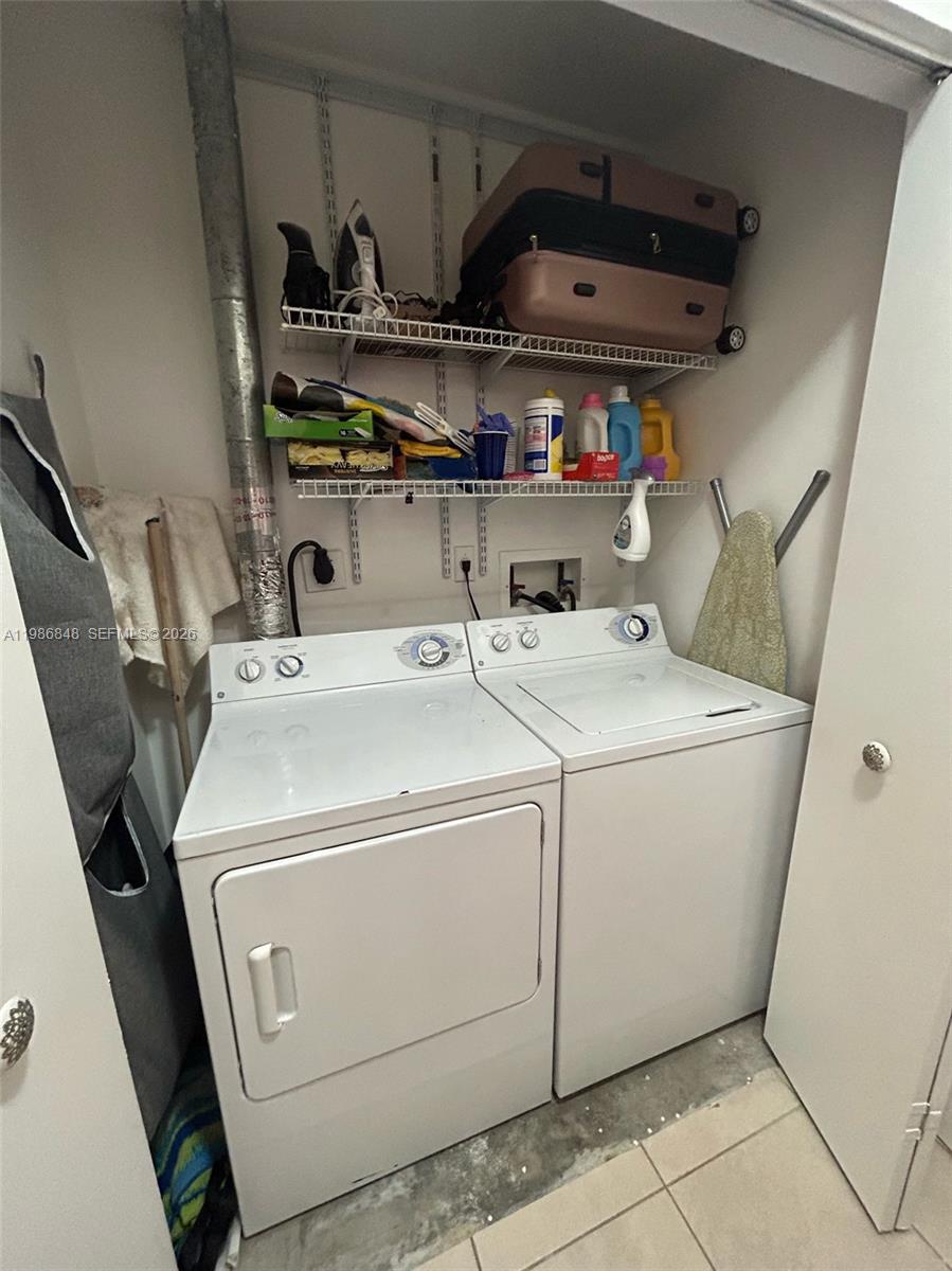 2001 Biscayne Blvd #2310 Miami, FL 33137