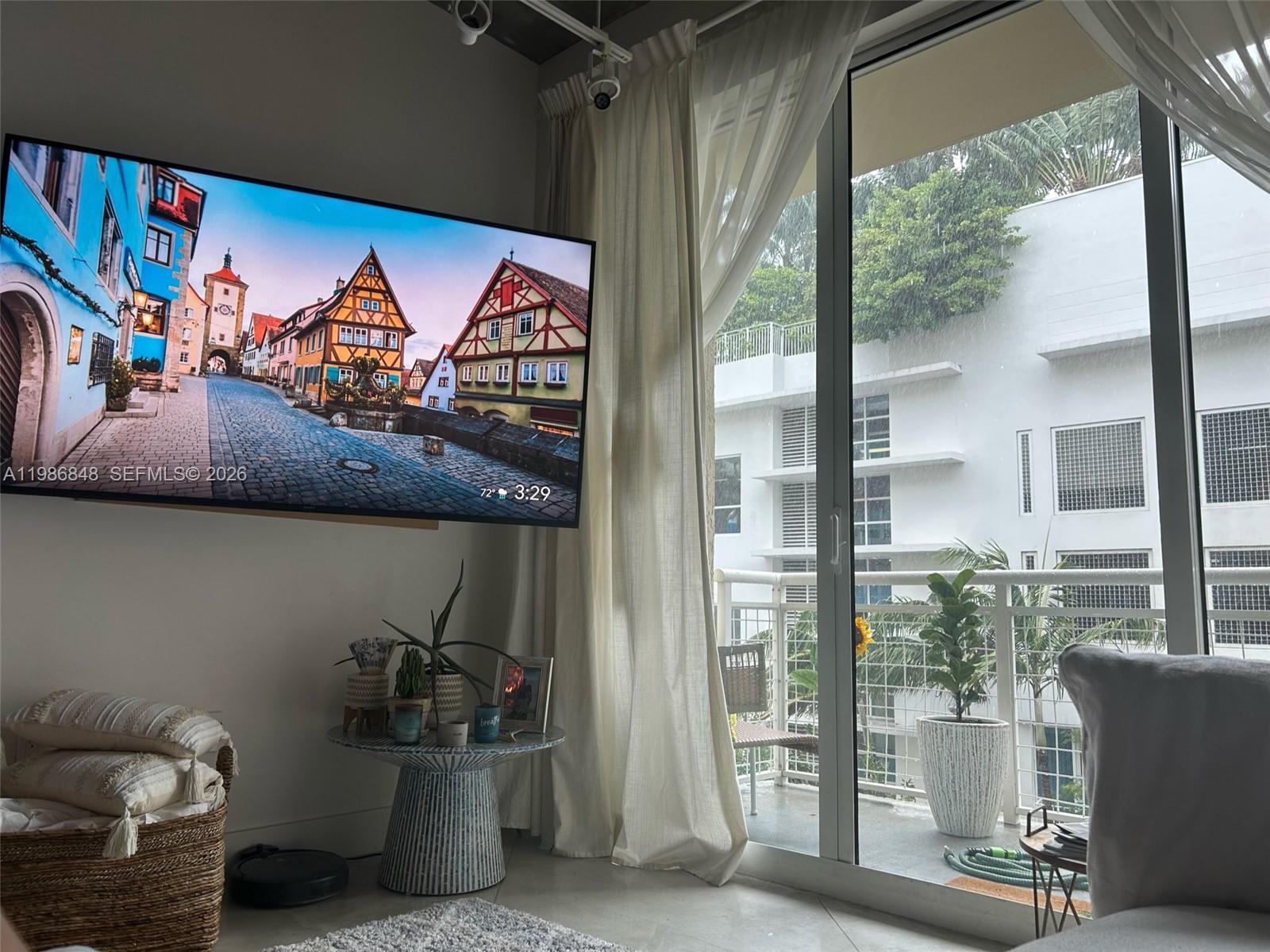 2001 Biscayne Blvd #2310 Miami, FL 33137