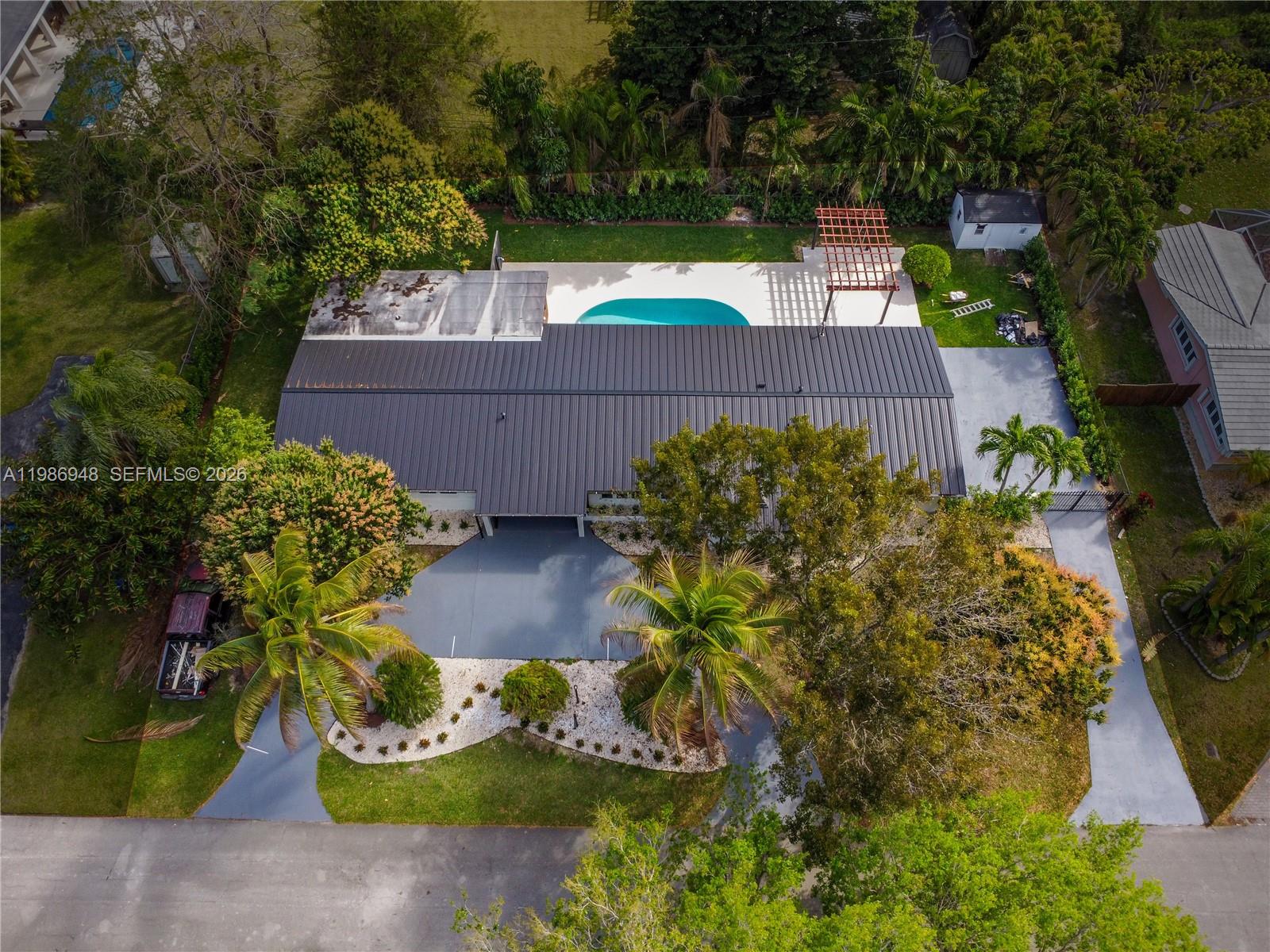 8220 SW 133rd St Pinecrest, FL 33156