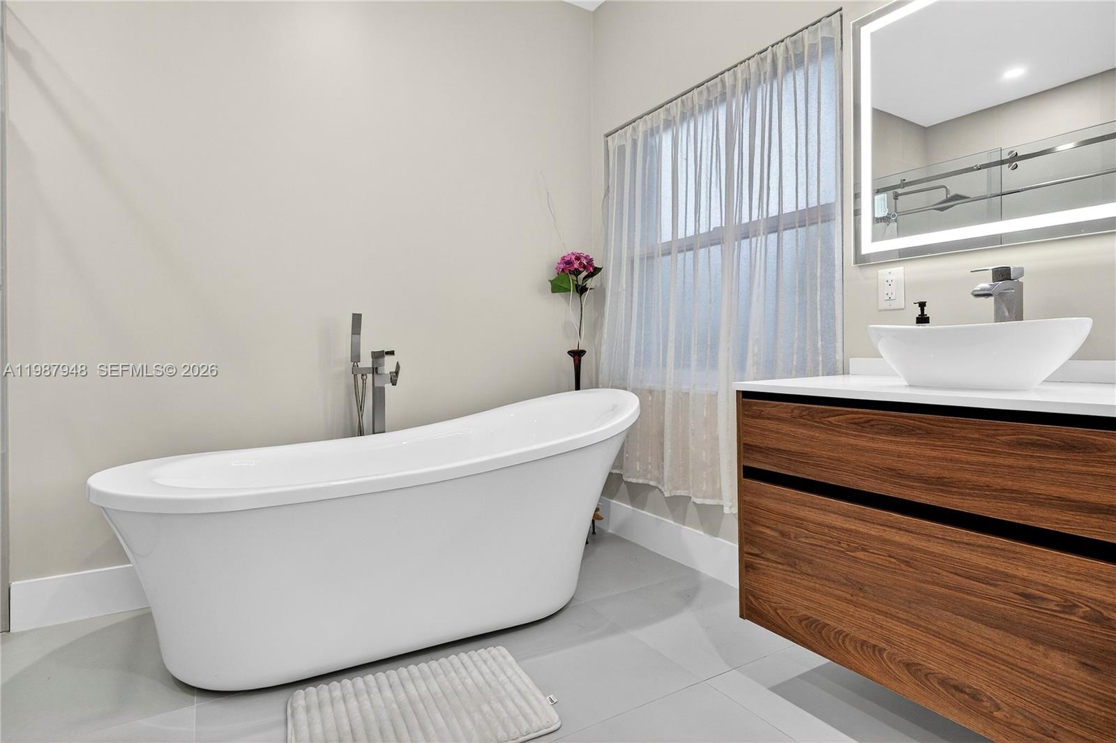 1511 NW 168th Ave Pembroke Pines, FL 33028