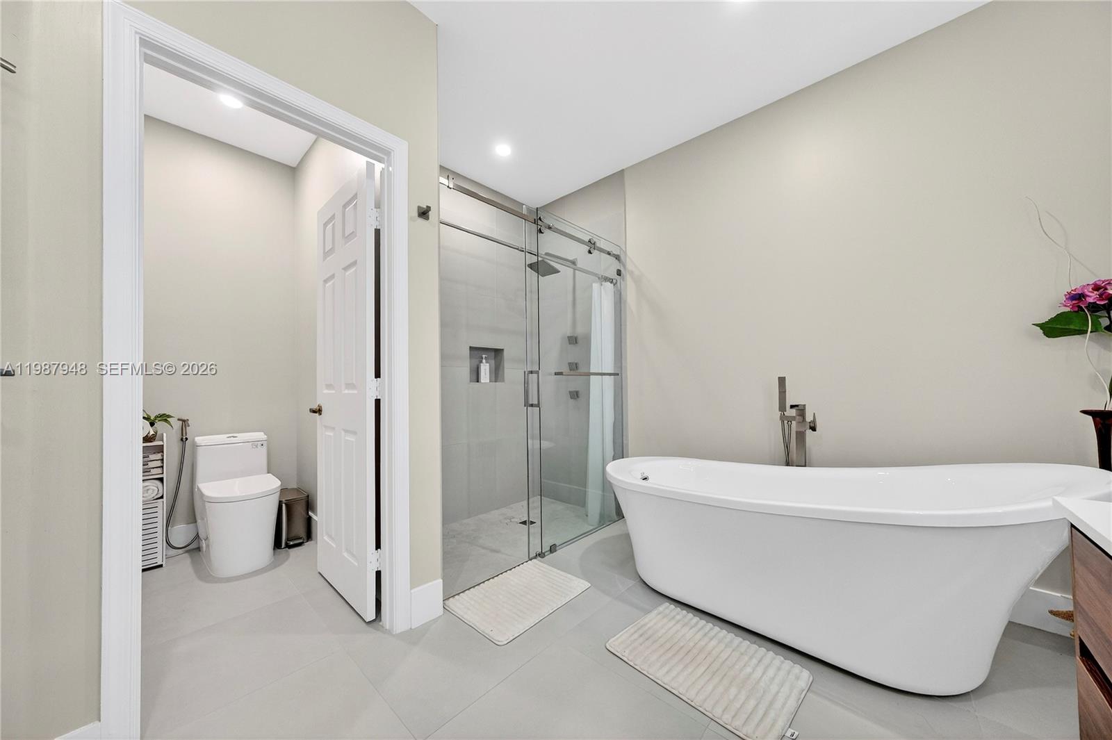 1511 NW 168th Ave Pembroke Pines, FL 33028