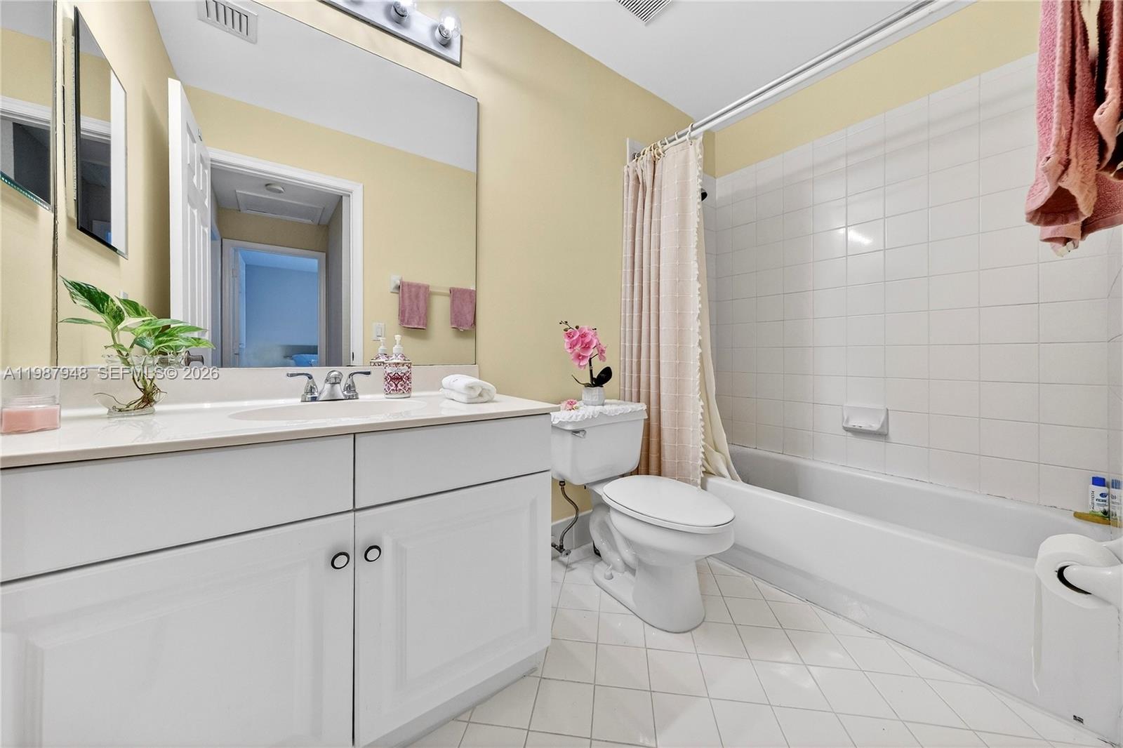 1511 NW 168th Ave Pembroke Pines, FL 33028