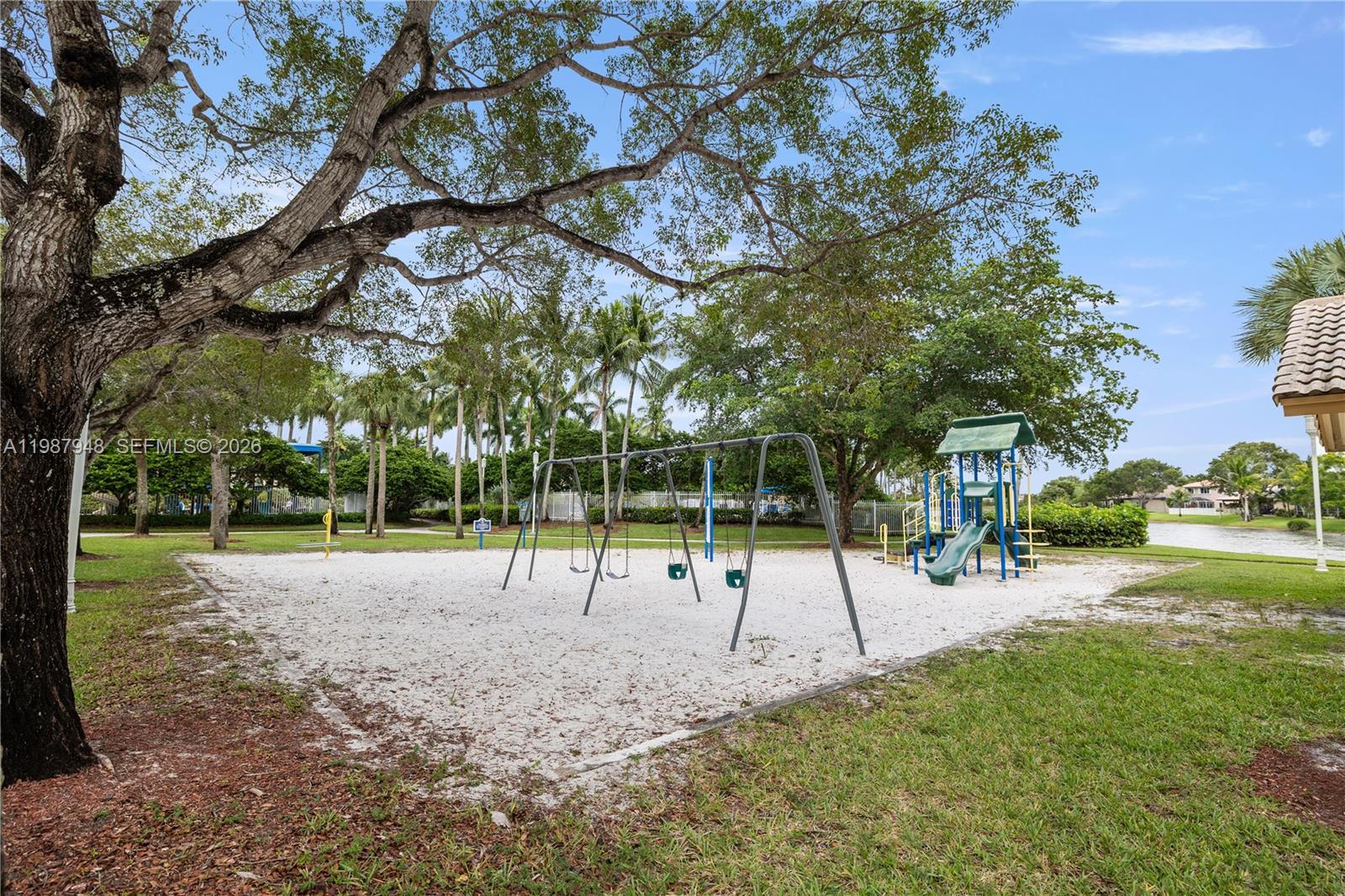 1511 NW 168th Ave Pembroke Pines, FL 33028