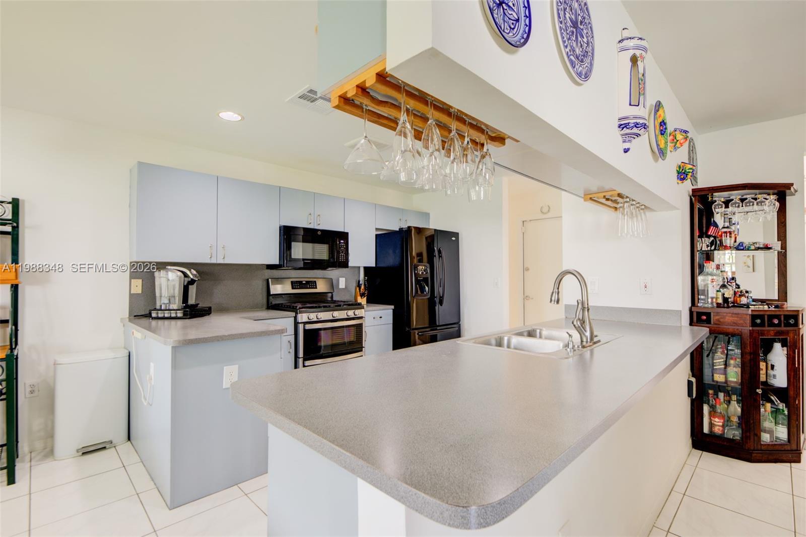 161 W Granada Ave Weston, FL 33326