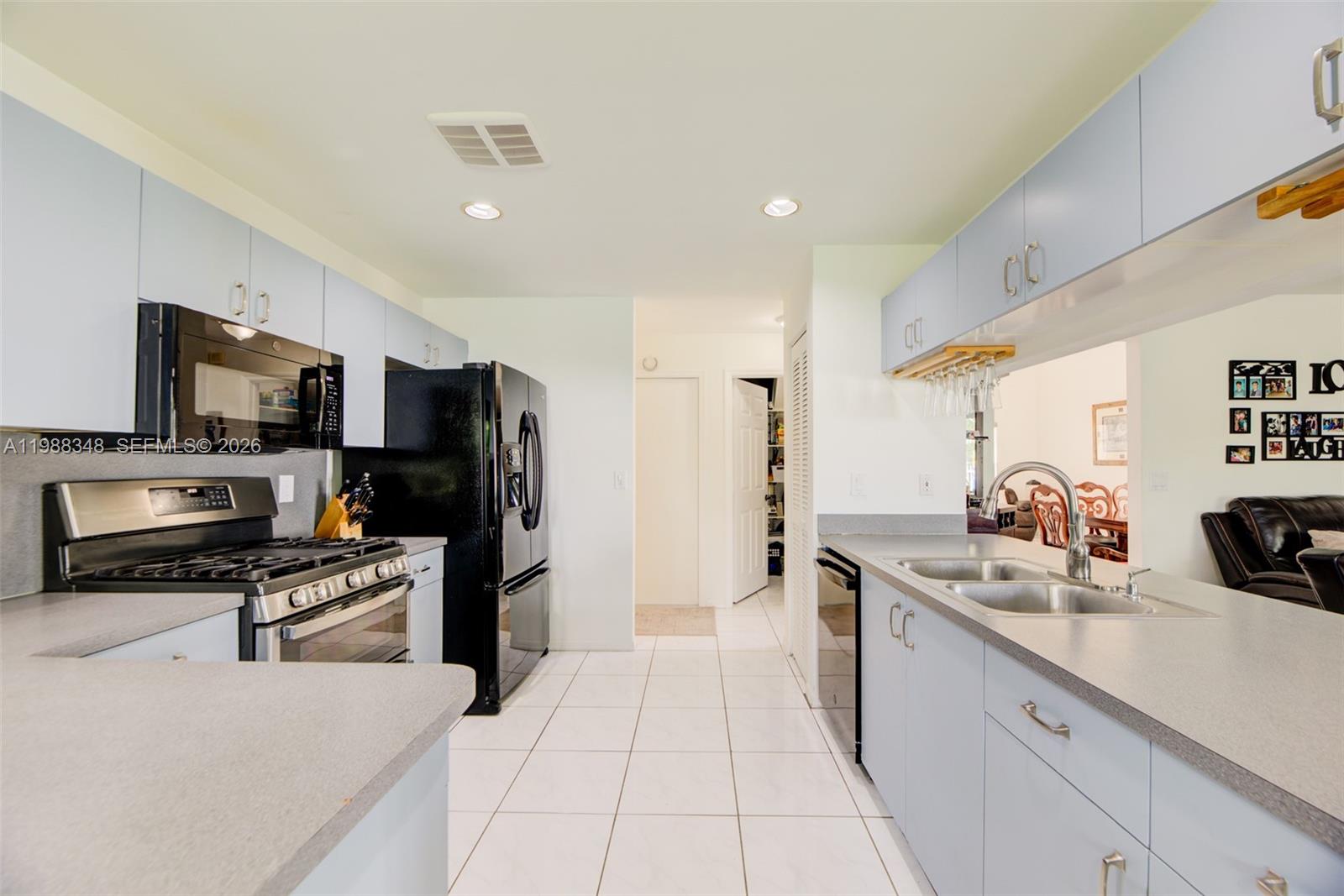 161 W Granada Ave Weston, FL 33326