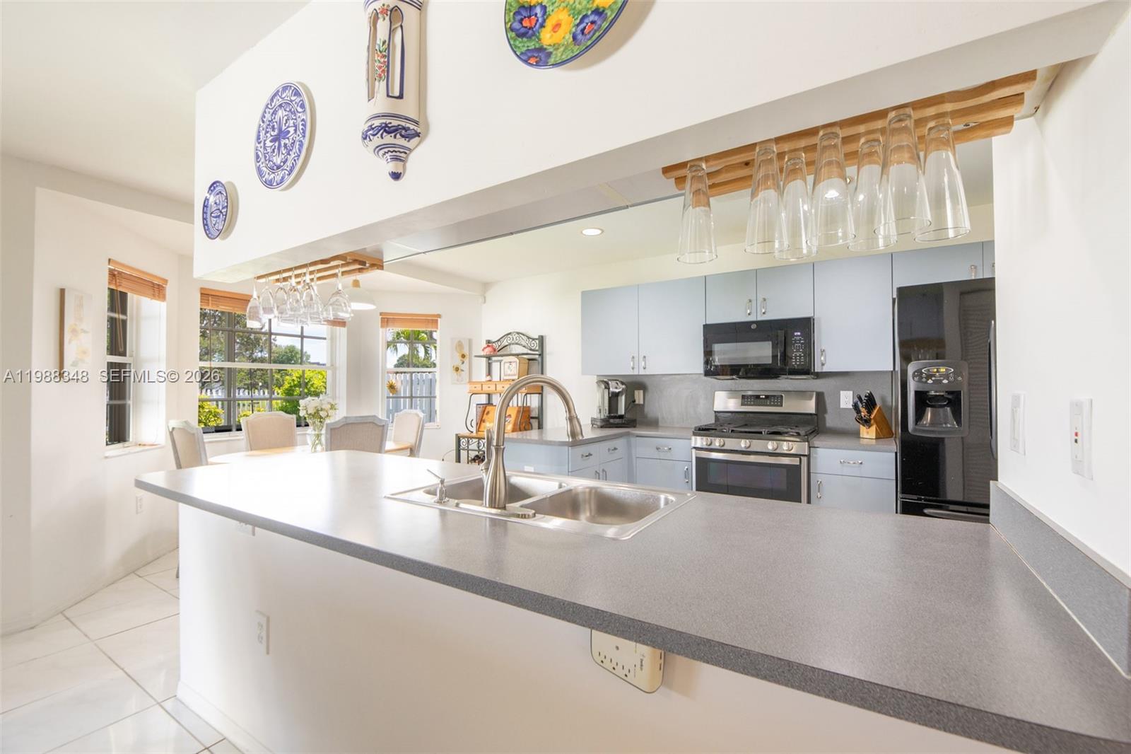 161 W Granada Ave Weston, FL 33326