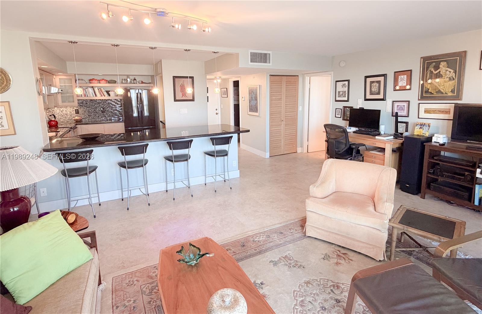 1800 Collins Ave #9E Miami Beach, FL 33139