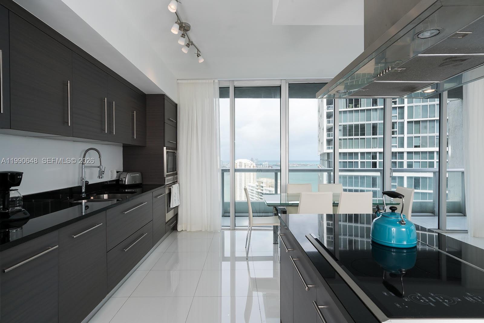 485 Brickell Ave #4110 Miami, FL 33131