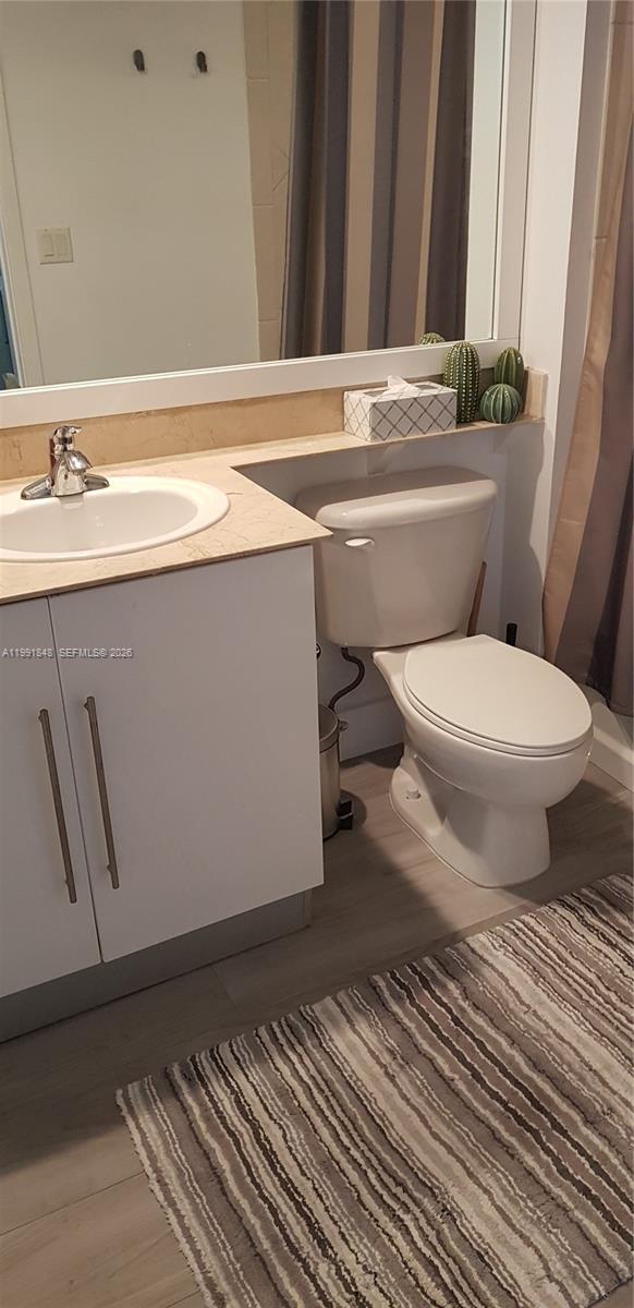 335 S Biscayne Blvd #1706 Miami, FL 33131