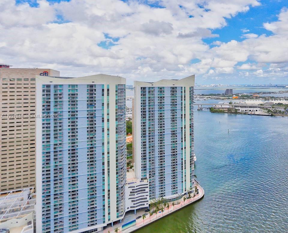335 S Biscayne Blvd #1706 Miami, FL 33131