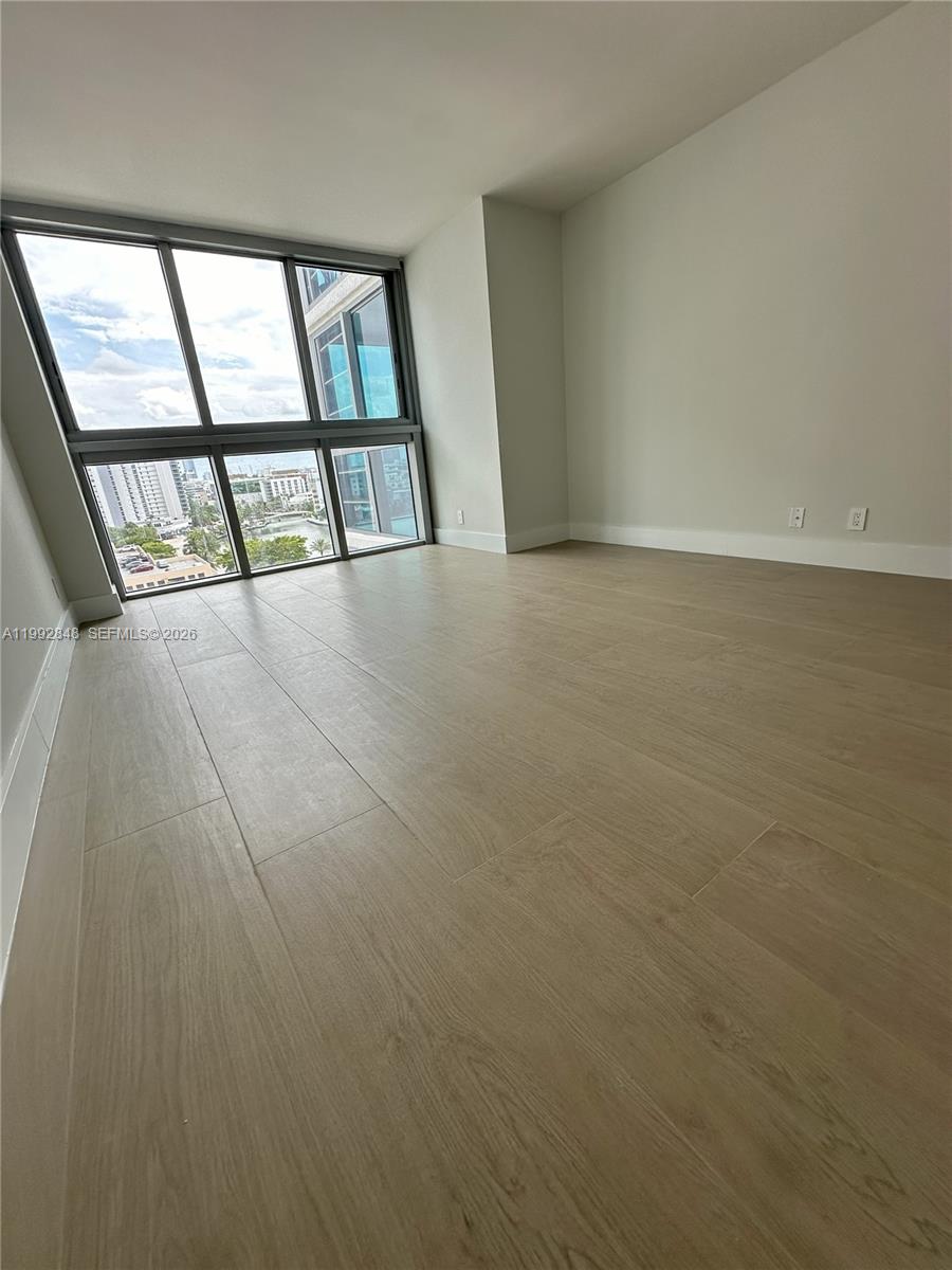 2655 Collins Ave #1204 Miami Beach, FL 33140