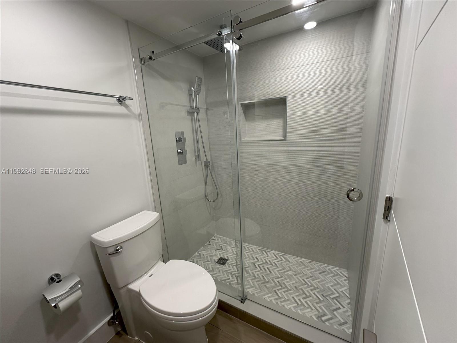 2655 Collins Ave #1204 Miami Beach, FL 33140