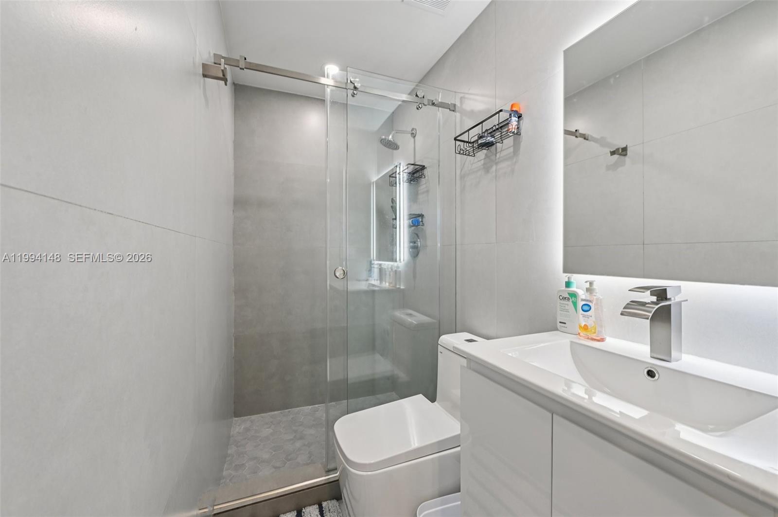 5152 SW 6th St Miami, FL 33134