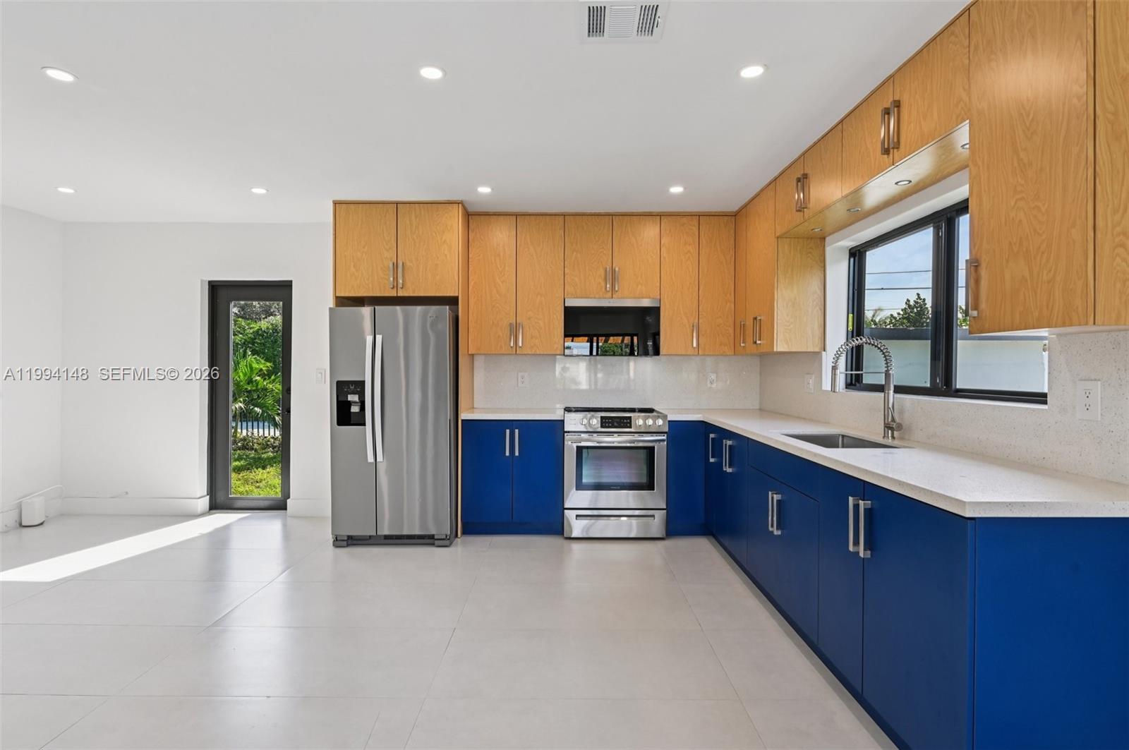 5152 SW 6th St Miami, FL 33134