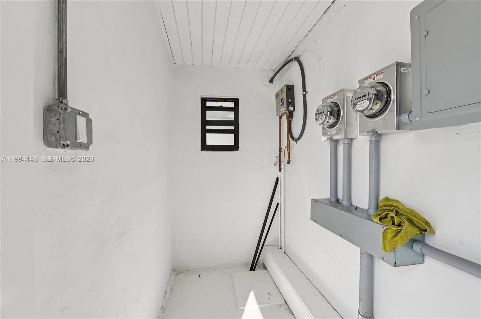 5152 SW 6th St Miami, FL 33134